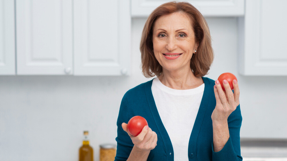 The Role of Antioxidants in Fighting Free Radicals and Aging