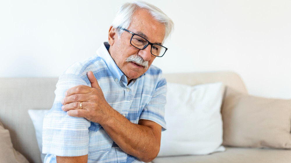 Joint Pain and Arthritis in Cold Weather: Tips for Pain Relief Joint Pain and Arthritis in Cold Weather: Tips for Pain Relief