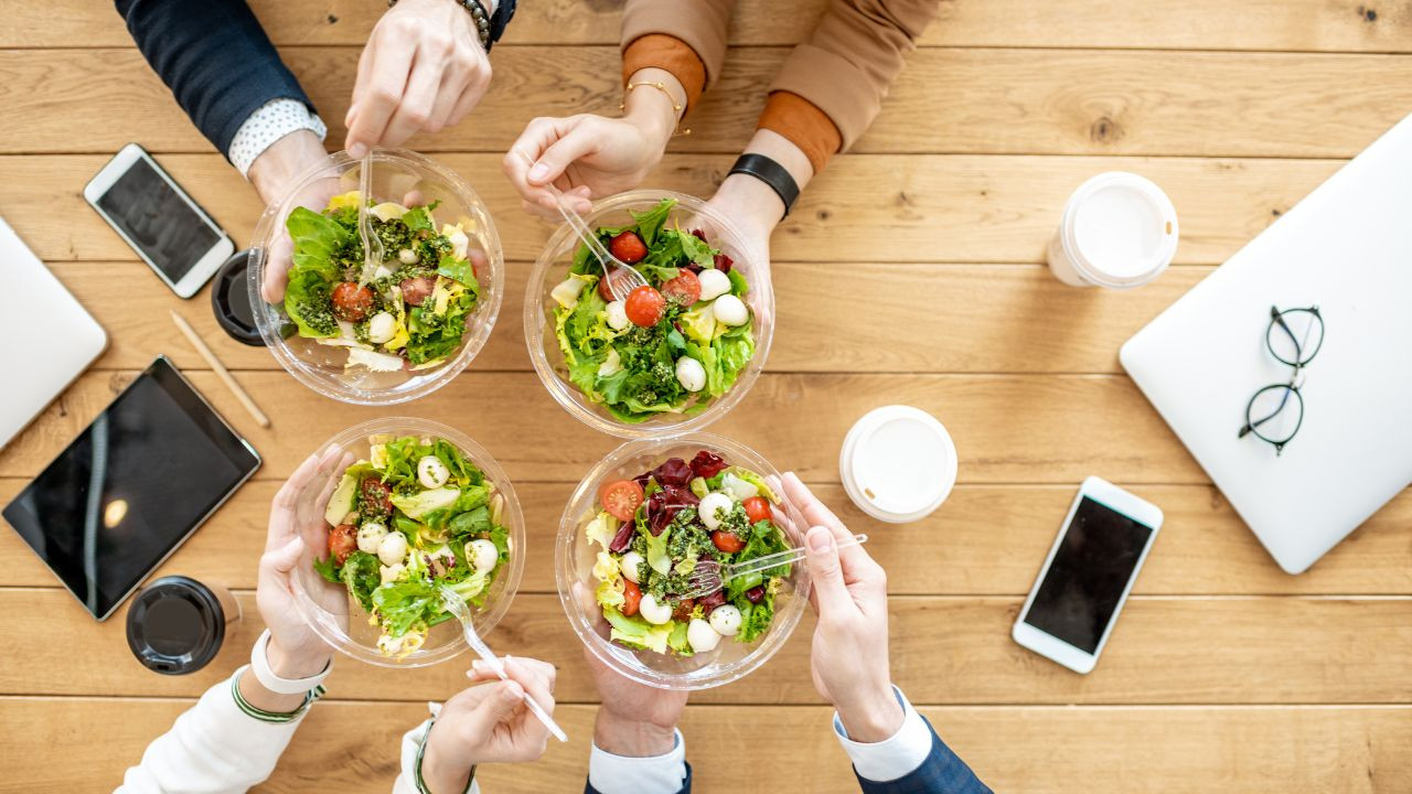 How to Eat Healthy When You Have a Busy Schedule